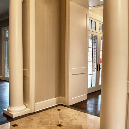 Entryway design with roman-inspired columns