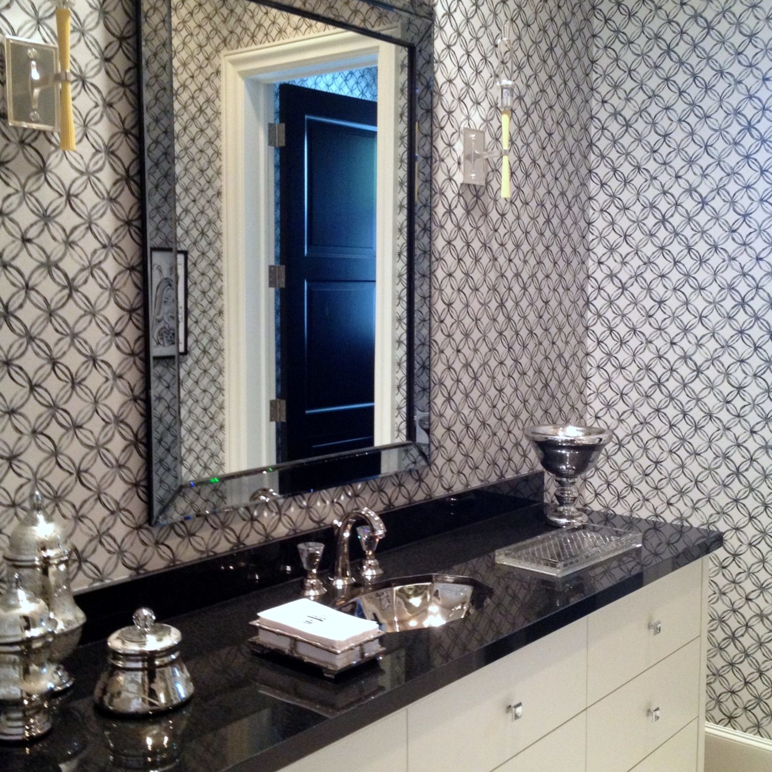 Decorative black and white bathroom interior design